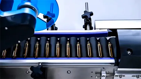 ماكينة لصق الليبل الأفقية